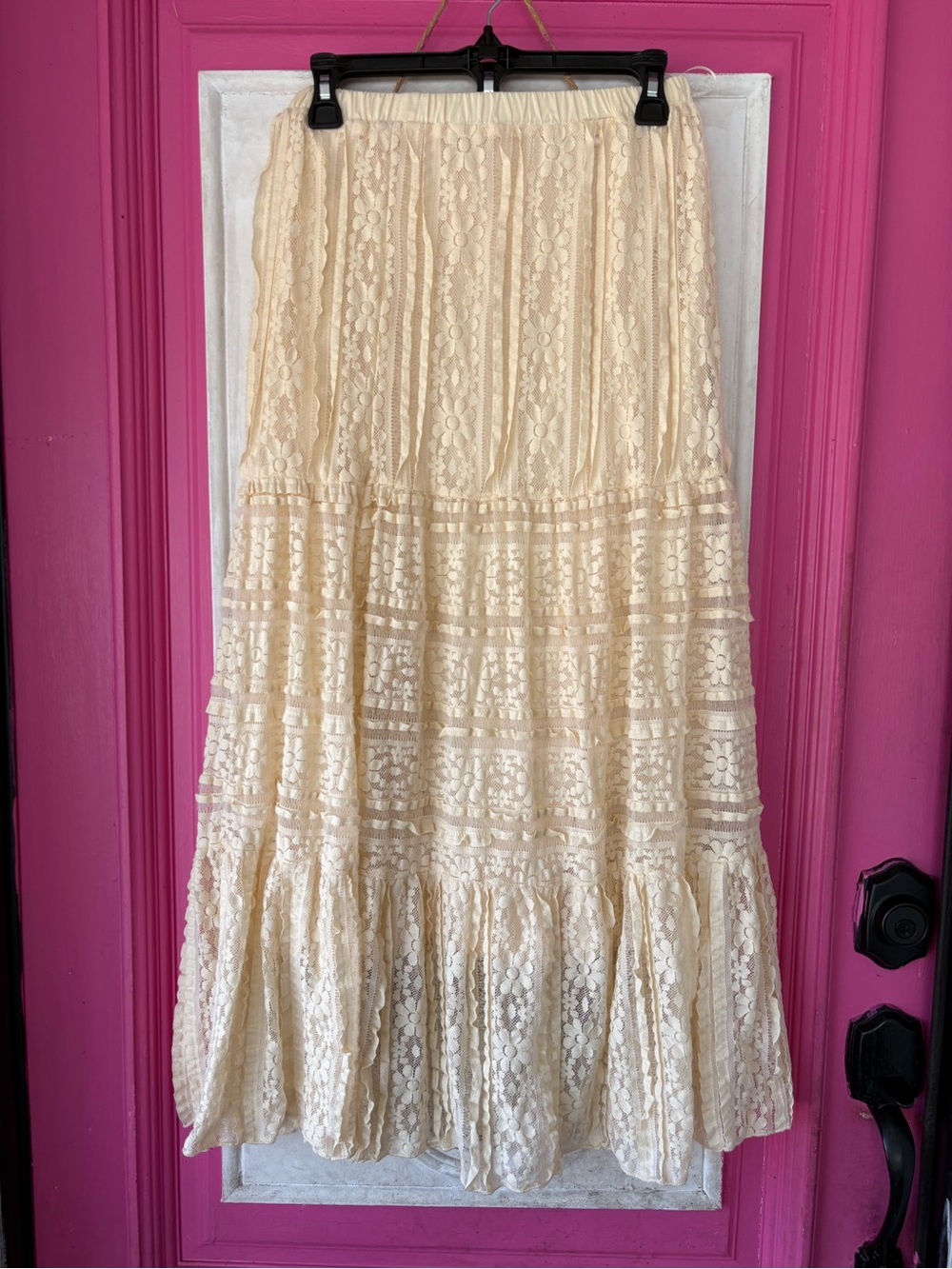 Solitaire Cream Lace Tiered Maxi Skirt